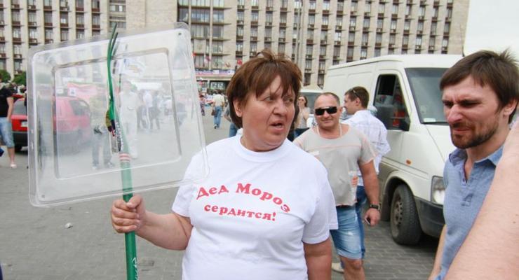 В Донецке с вилами в руках разбили урны для голосования