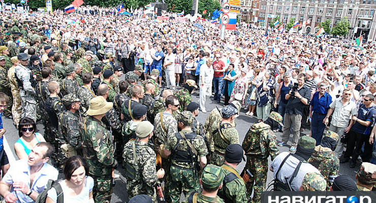В Донецке вместо выборов провели парад батальона "Восток"