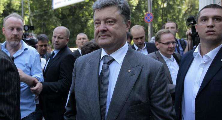 Порошенко сожалеет, что выборы президента 2014 на Донбассе не состоялись