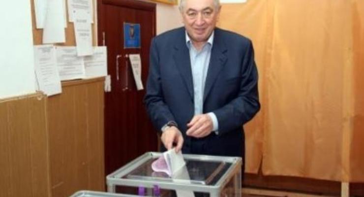Выборы мэра Одессы: Труханов и Гурвиц обвинили друг друга в массовых фальсификациях