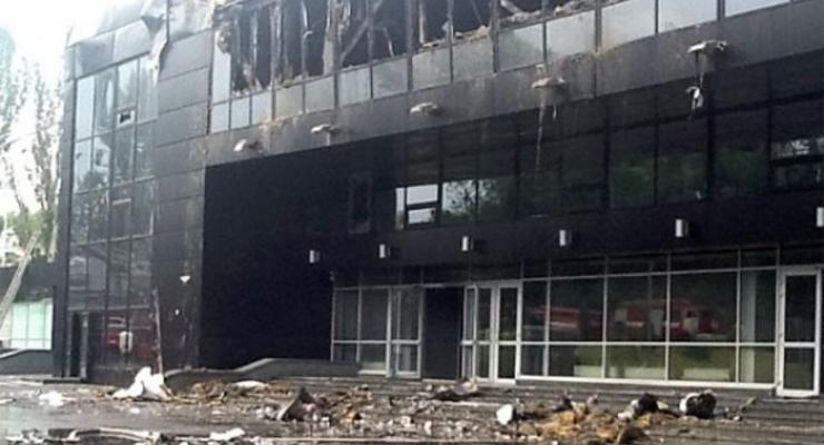 В Донецке неизвестные ограбили и подожгли арену "Дружба"