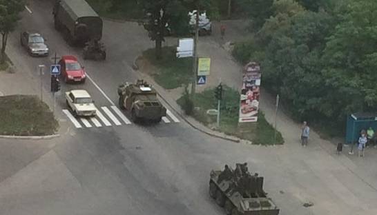 В Донецке стреляют. Жителей Донецка просят не выходить на улицы