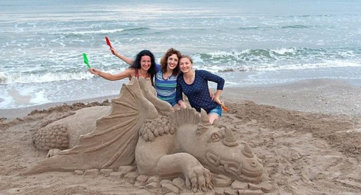 Одесситка делает уникальные песочные скульптуры (фото)