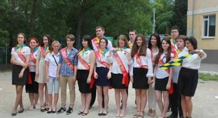 Школьников в Ялте заставили написать объяснительные за спетый гимн Украины - СМИ