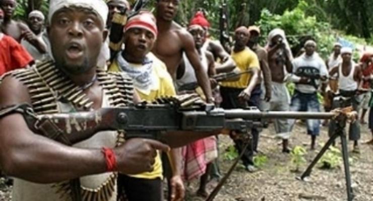 В Нигерии переодетые в армейскую форму боевики убили 200 человек