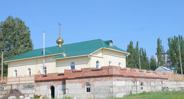 С территории храма не обстреливали блокпост - Славянская епархия