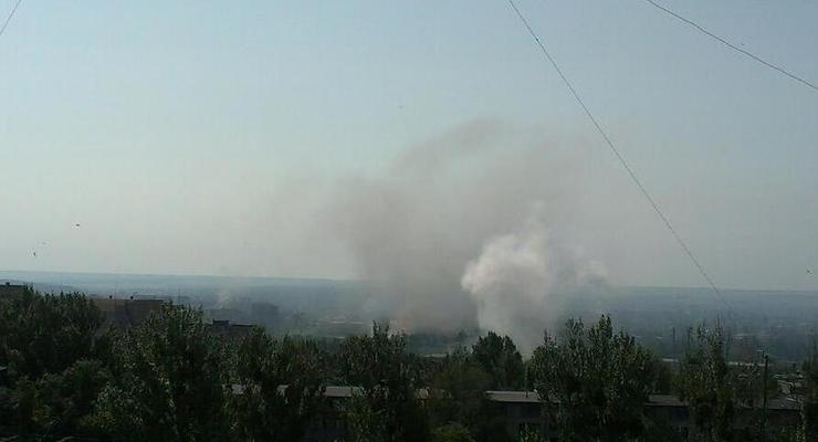 В центре Славянска снова слышны мощные взрывы - соцсети