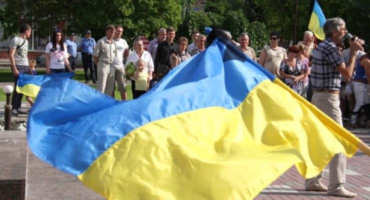 В Мелитополе прошел траурный митинг в память о погибших летчиках (фото)