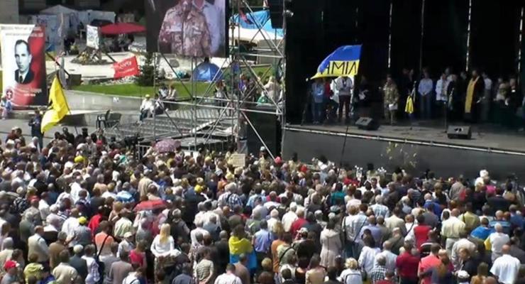 Майдан потребовал от Порошенко отправить в отставку главу Госпогранслужбы Литвина