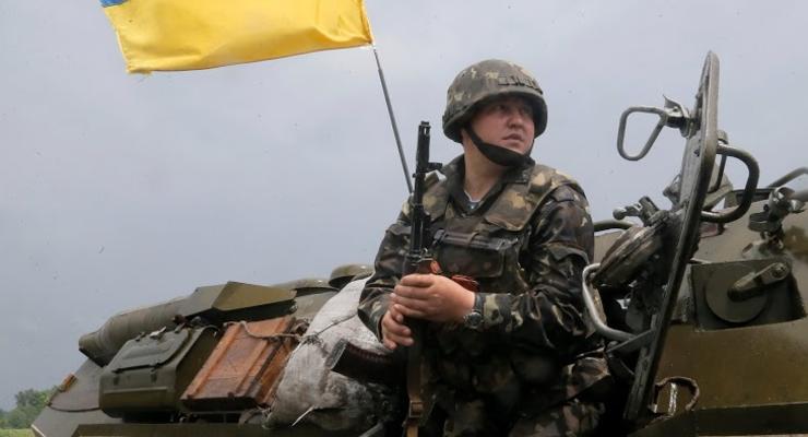 Под Луганском уже несколько часов продолжается бой