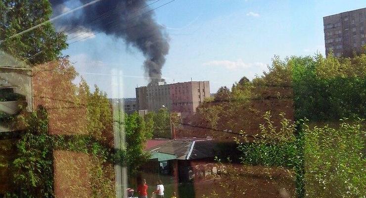 Во Львове горит бывший завод Кока-Колы