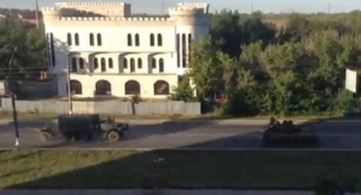 Видео передвижения колонны боевой техники в сторону Луганска