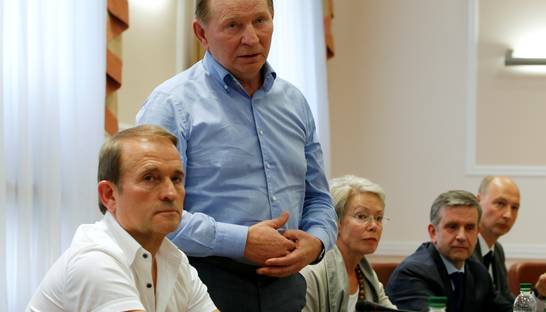 На переговорах в Донецке договорились о прекращении огня - Кучма