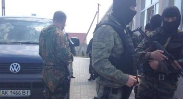 Подробности обыска в Крыму: ФСБ задержала замдиректора исламской школы