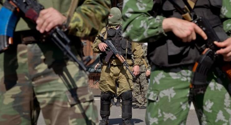 В Донецке снайперы окружили воинскую часть - СМИ
