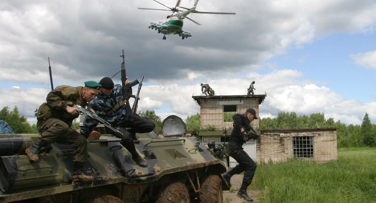 Госпогранслужба и СНБО: российские пограничники стреляют по боевикам