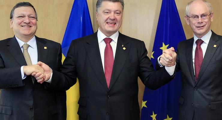 Президент Украины подписал Соглашение об ассоциации с ЕС (видео)