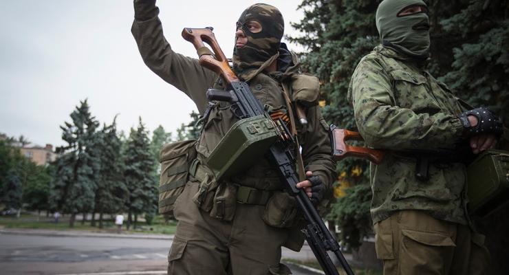 Штурм здания МВД в Донецке: погиб милиционер, еще несколько ранены