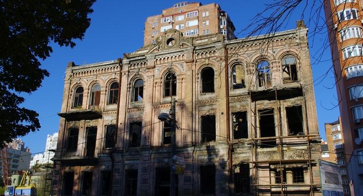 В Киеве снесли очередное старинное здание