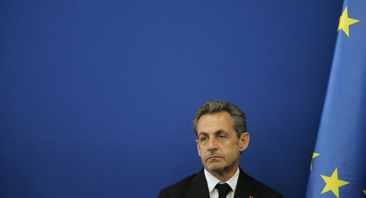 Обвиняемый в коррупции Саркози называет себя жертвой заговора