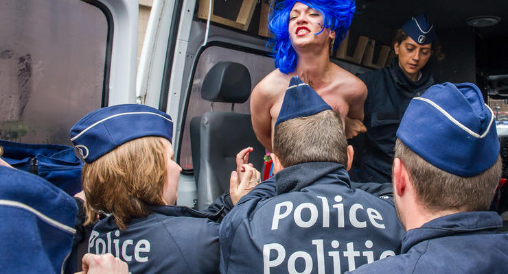 Активисток Femen задержали в Швеции