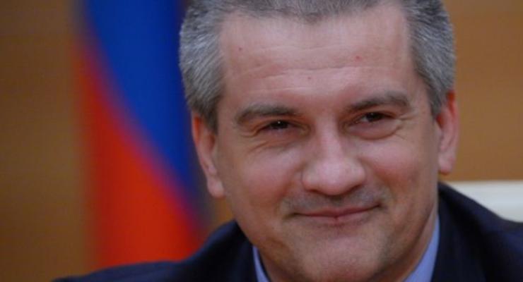 Аксенов назвал "смешным бредом" заявление Гелетея о параде в Севастополе
