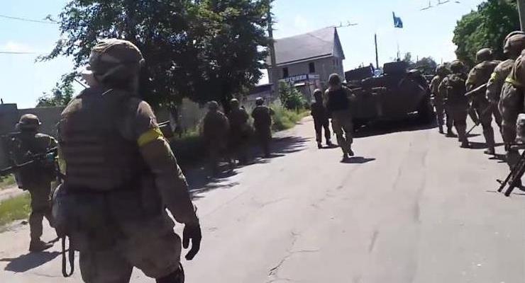 Обнародовано видео вхождения украинских войск в Славянск
