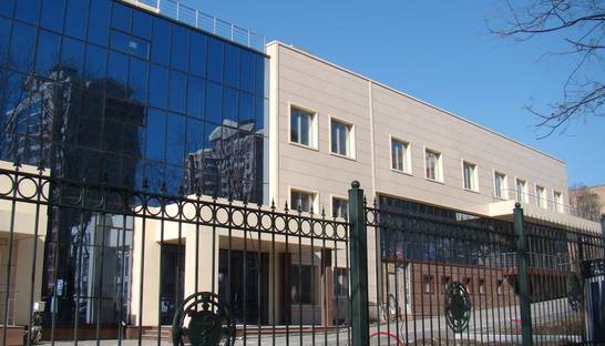 В Донецке вооруженные люди захватили часть больницы