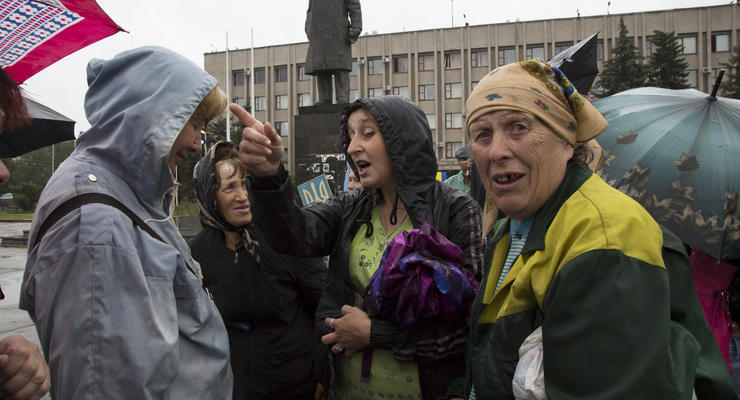 Жители Славянска хулят ДНР и обзывают друг друга сепаратистами