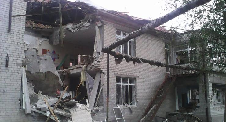 Детский дом «Тополек» в Славянске наполовину разрушен (фото)