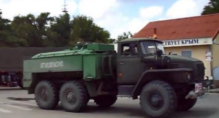 Россия активно перебрасывает военную технику в Крым (видео)