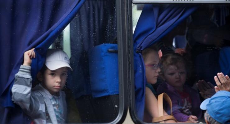 Официально Донбасс за время проведения АТО покинули 40 тысяч человек