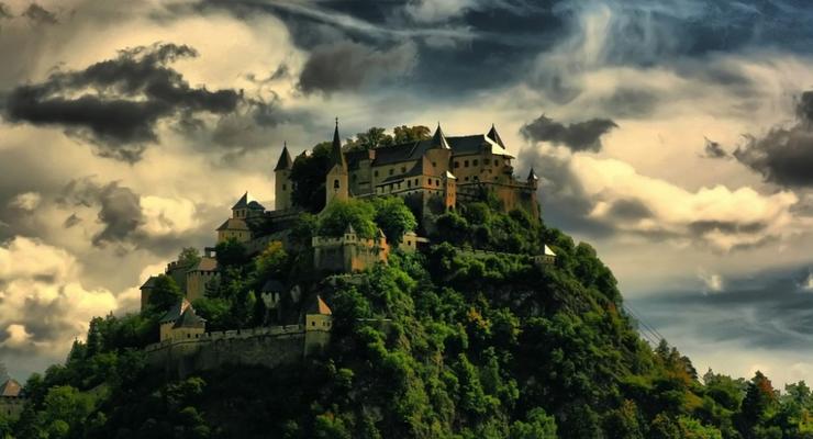 Резиденции королей и замок Дракулы: топ-20 знаменитых замков мира