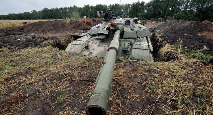 В Киеве «пропали» четыре танка, в Житомире растащили на части 78 БМП