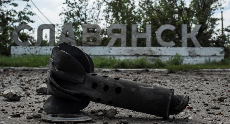 В Славянске найдены могильники c телами сотен "ополченцев" – СНБО
