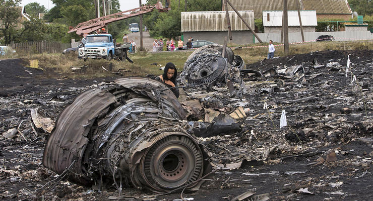 Фото недели: авиакатастрофа Боинга 777 и авария в московском метро
