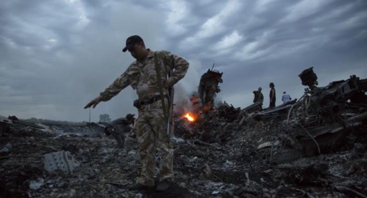 На Донбассе сбит пассажирский самолет Боинг 777 (онлайн, фото, видео)