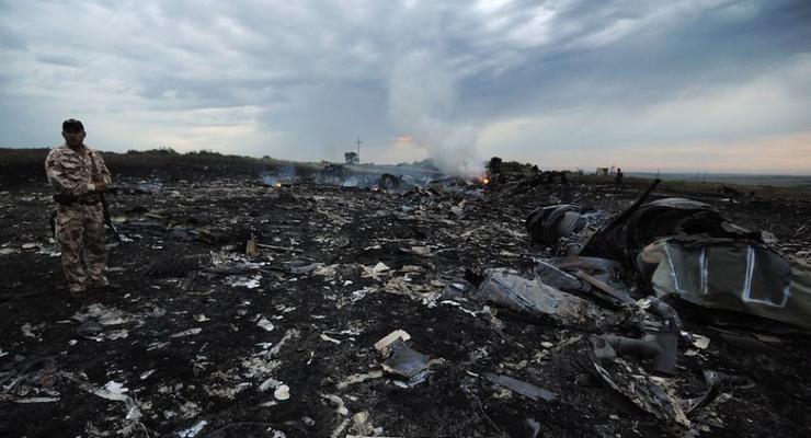 Сбитый пассажирский самолет Боинг-777 (видео)