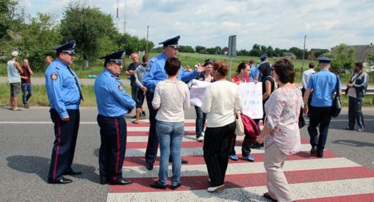 Во Львовской области матери военных перекрыли дорогу Киев-Чоп