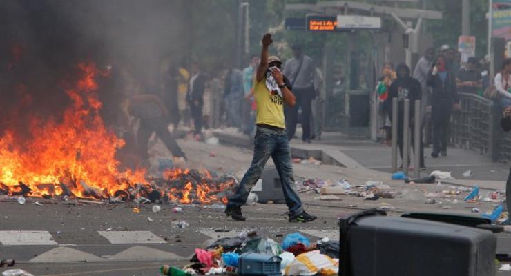 Пропалестинская молодежь устроила беспорядки в Париже (фото)