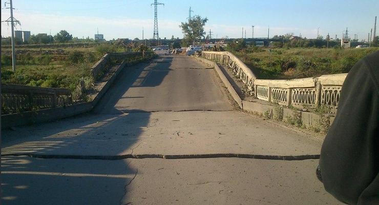 В Северодонецке взорван мост через реку