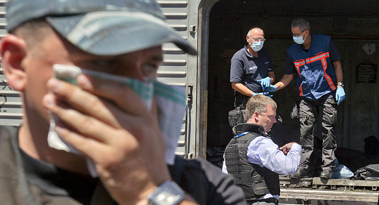 Наблюдатели ОБСЕ осмотрели вагоны-рефрижераторы с телами погибших в авиакатастрофе