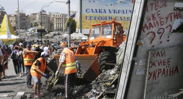 Баррикады на Майдане разберут ко Дню Независимости