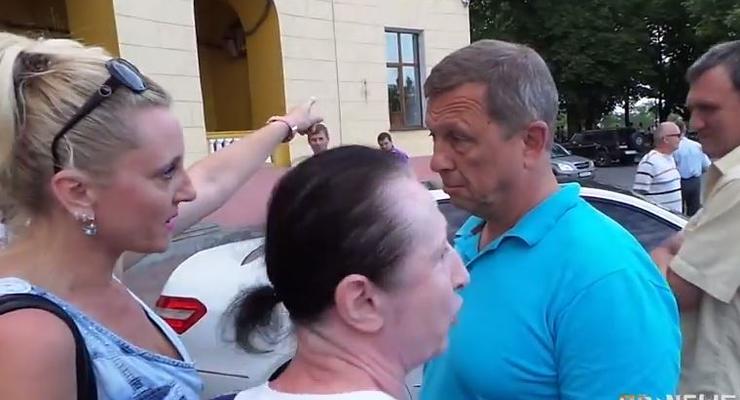 В Одессе напали на мужчину из-за георгиевской ленточки (видео)