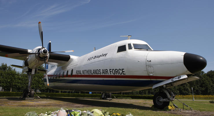 Самолет с телами из Боинга прибыл в Нидерланды: онлайн-трансляция