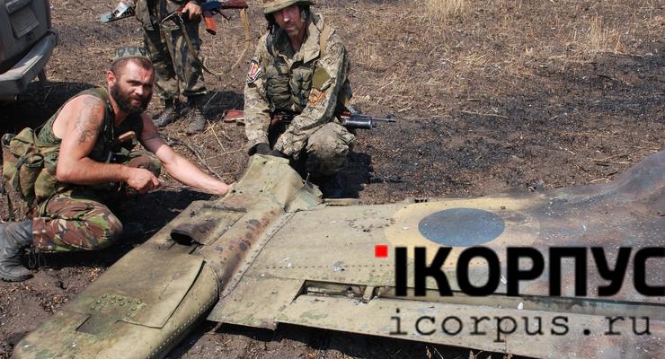 Появились фото одного из сбитых Су-25 в Донецкой области
