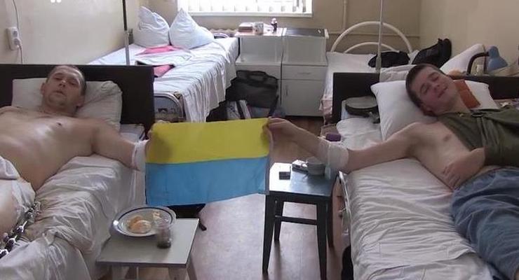 Раненый боец батальона «Донбасс»: Нас лечат только перевязками