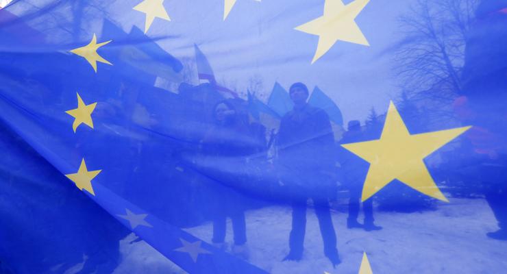 ЕС снова переносит рассмотрение секторальных санкций против России