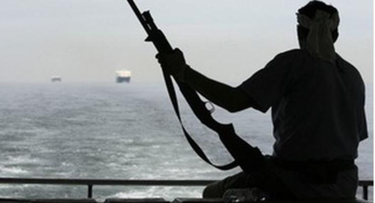 У берегов Африки пираты захватили сингапурский танкер
