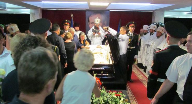 На похороны мэра Кременчуга пришло 50 тысяч жителей